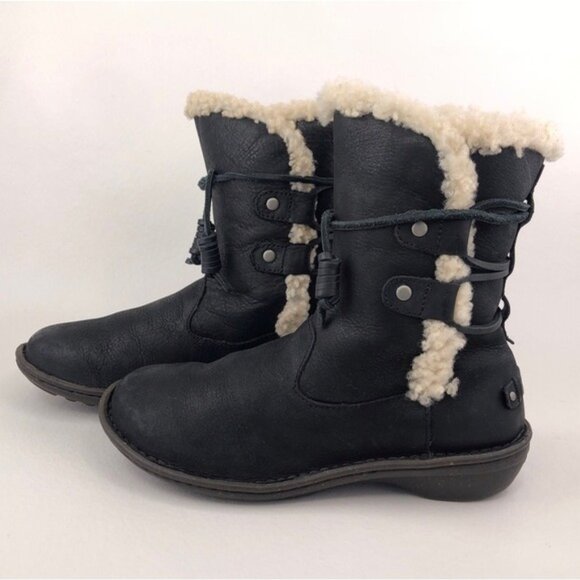 UGG Akadia Black Leather Winter Ankle Boots 6 - Picture 2 of 12